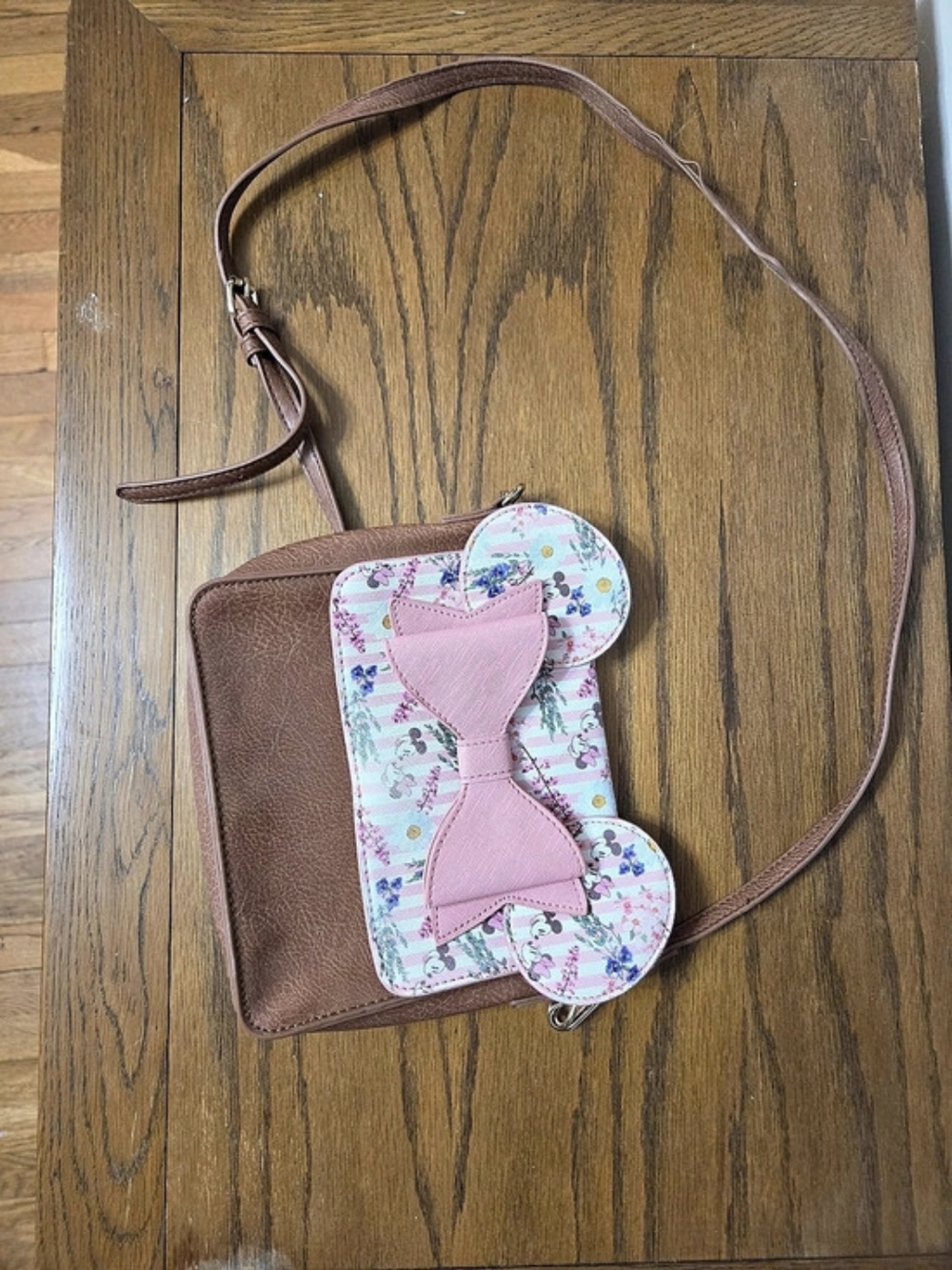 Disney Bioworld X Disney Minnie Mouse Floral Strip Crossbody Bag Minnie Mouse